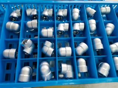 Codo de 90 grados de 0,75", SW, 3000, ASME B16.11, A182 F51, NACE