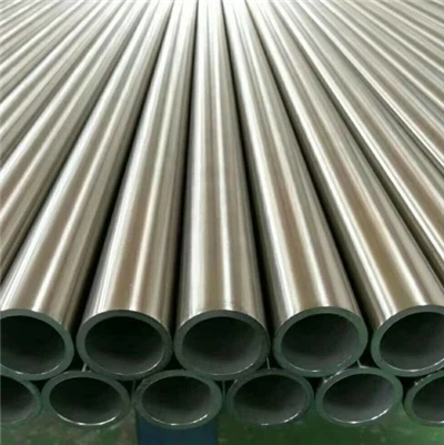 Tubos y tubos soldados y sin costura de acero inoxidable